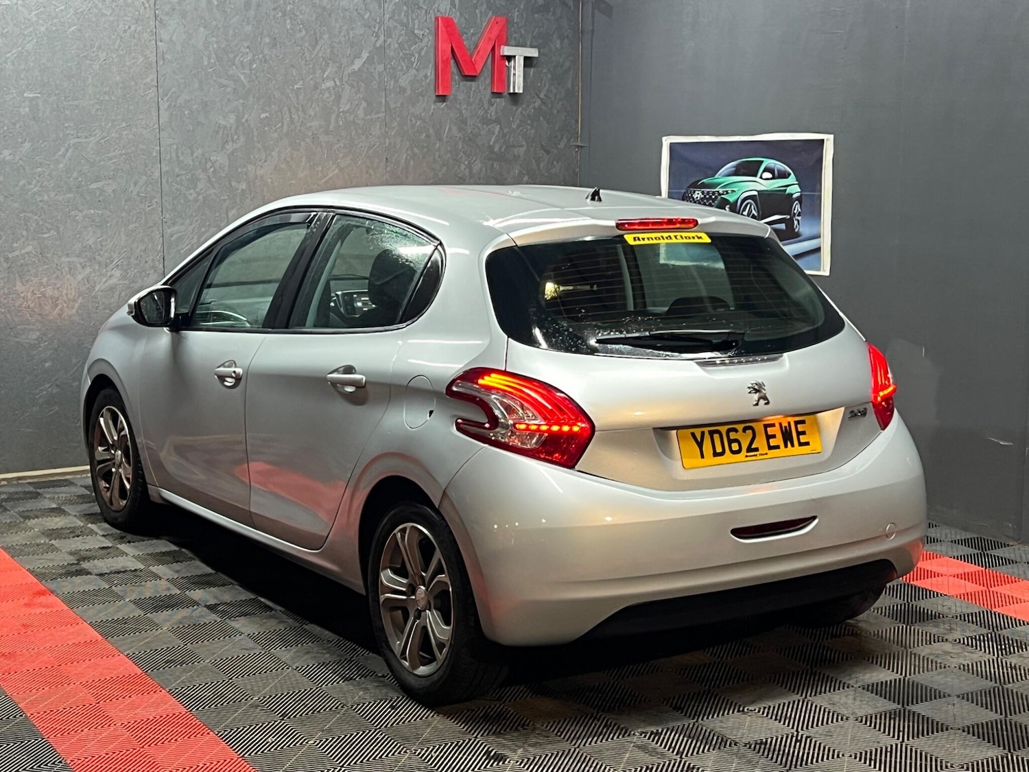 Used Peugeot 208 2012 for sale - 76942319: Photo 4