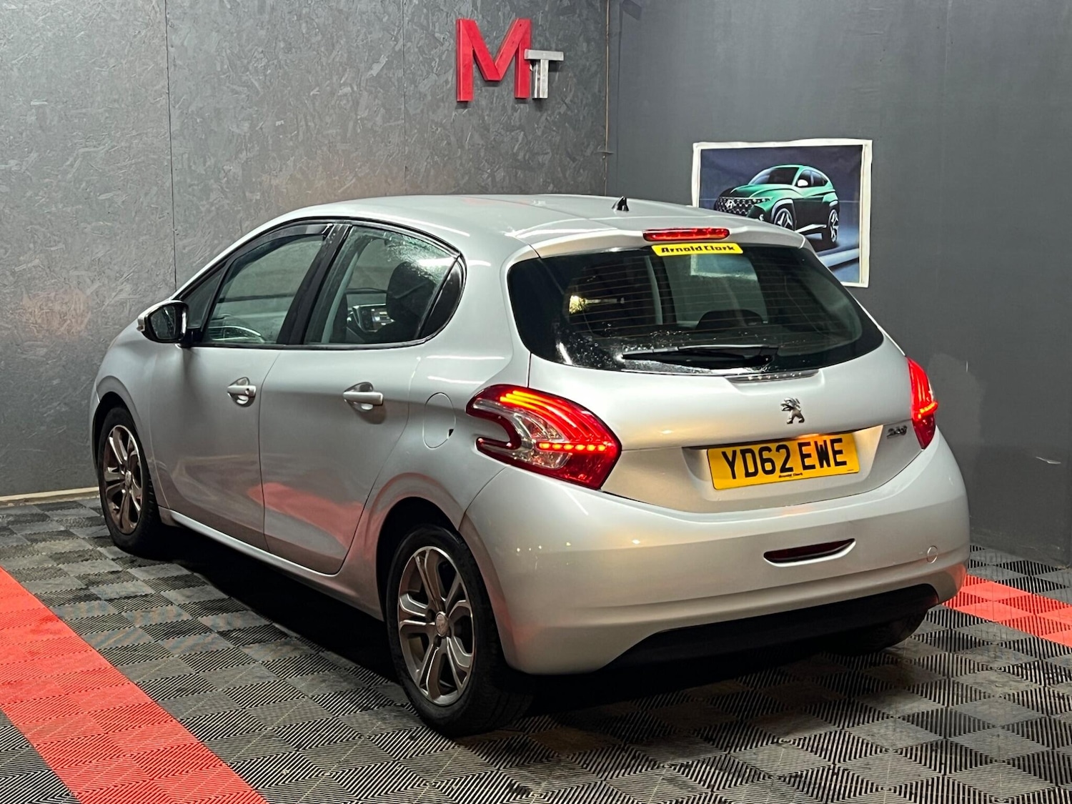 Used Peugeot 208 2012 for sale - 76942319: Photo 8