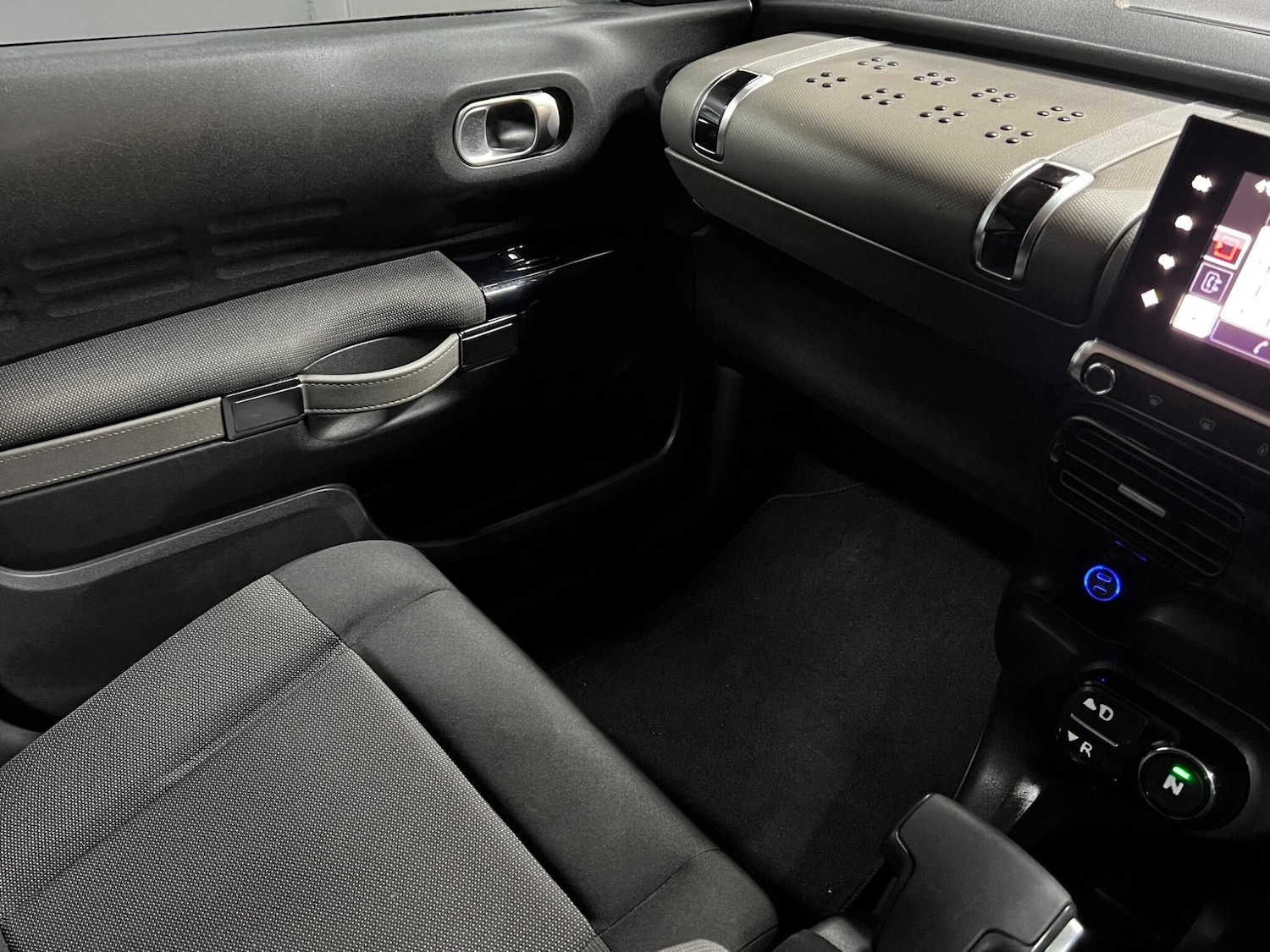 Used Citroen C4 Cactus 2017 for sale - 77454952: Photo 49