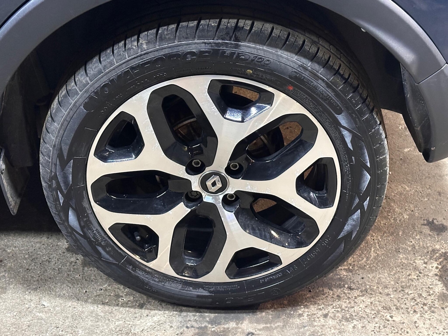 Used Renault Captur for sale - 76701110: Photo 18