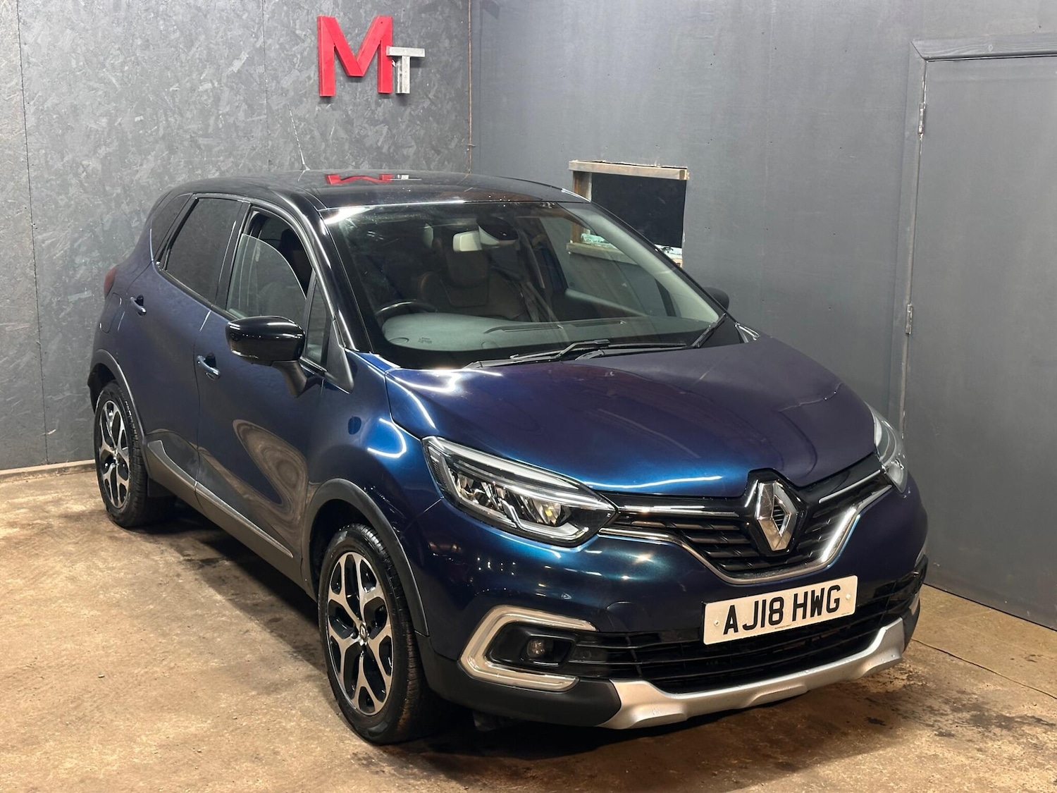 Used Renault Captur for sale - 76701110: Photo 2