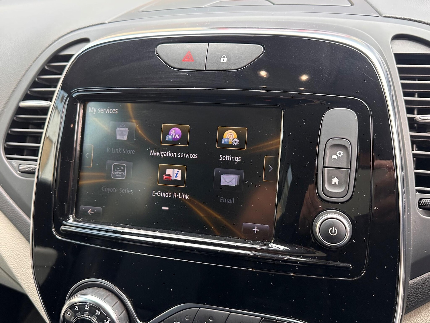 Used Renault Captur for sale - 76701110: Photo 20