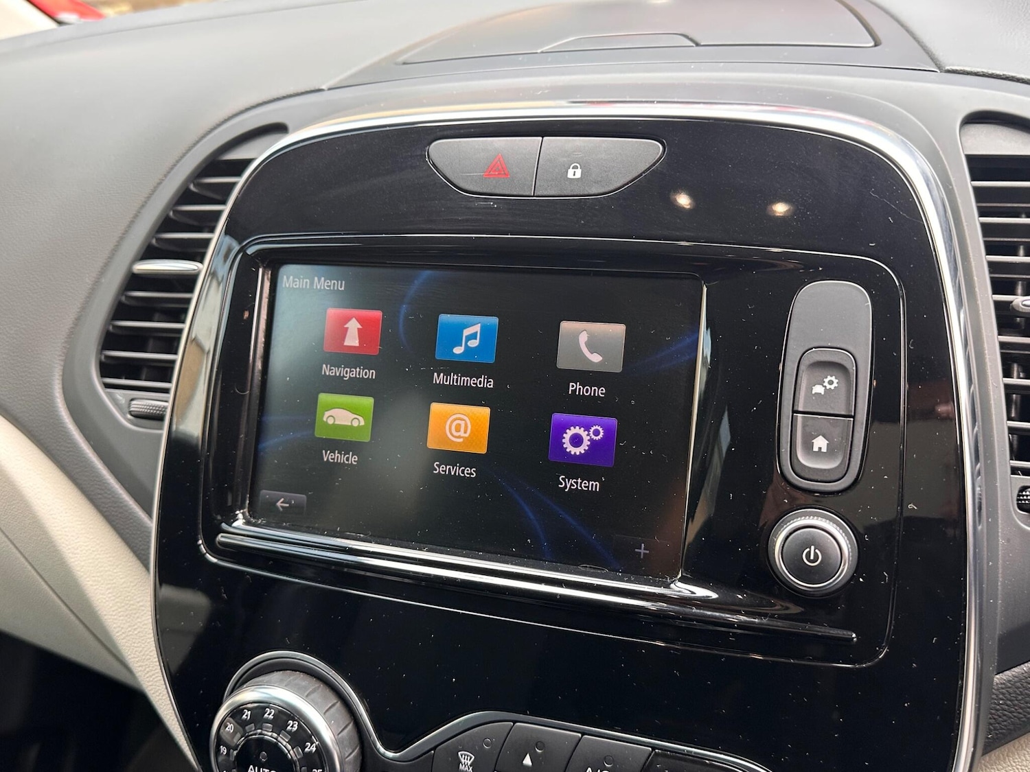 Used Renault Captur for sale - 76701110: Photo 21