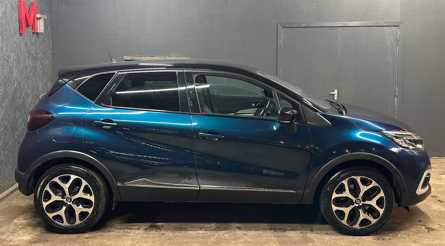 Used Renault Captur for sale - 76701110: Photo 9