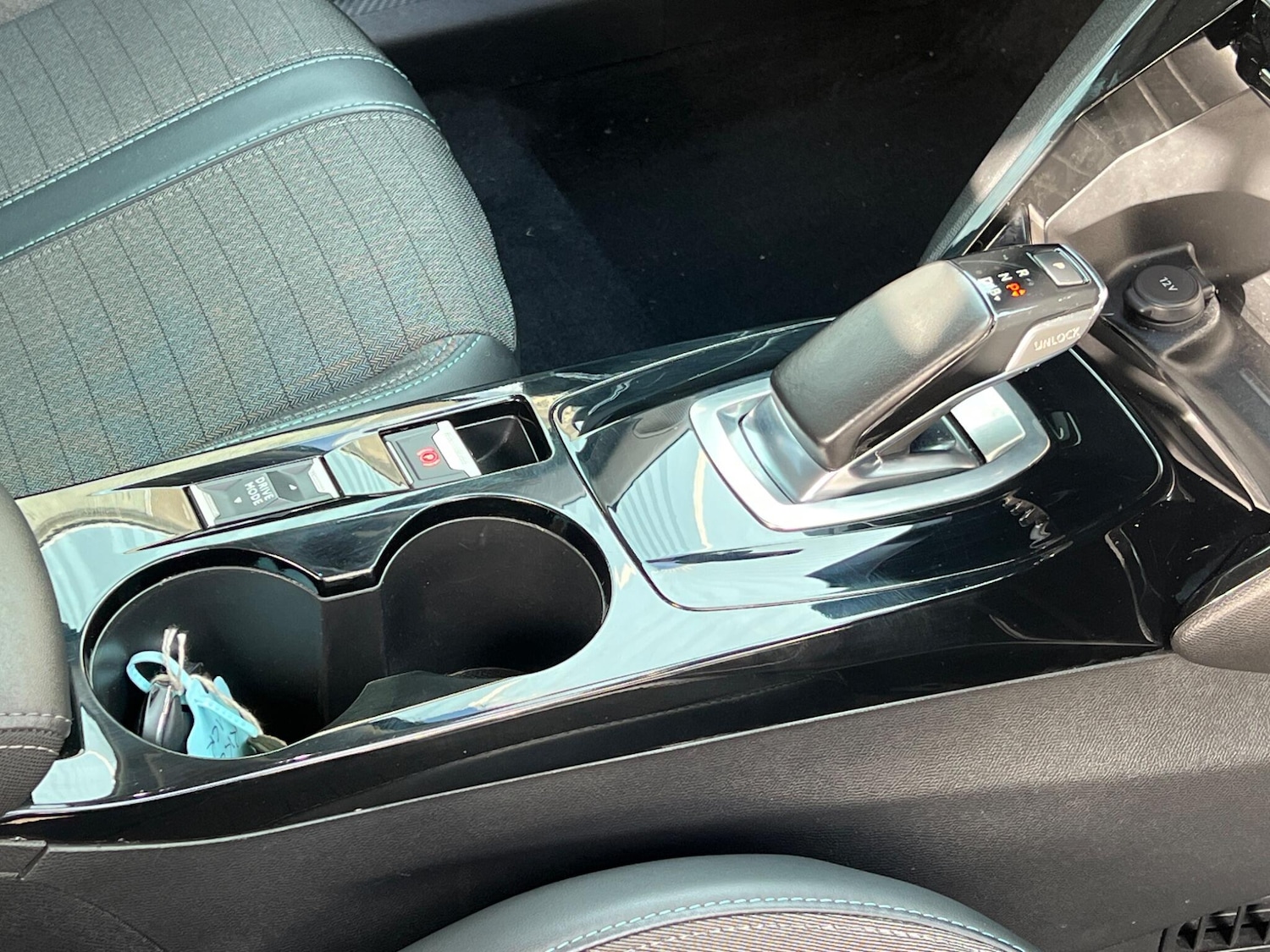 Used Peugeot 2008 2022 for sale - 77738577: Photo 15