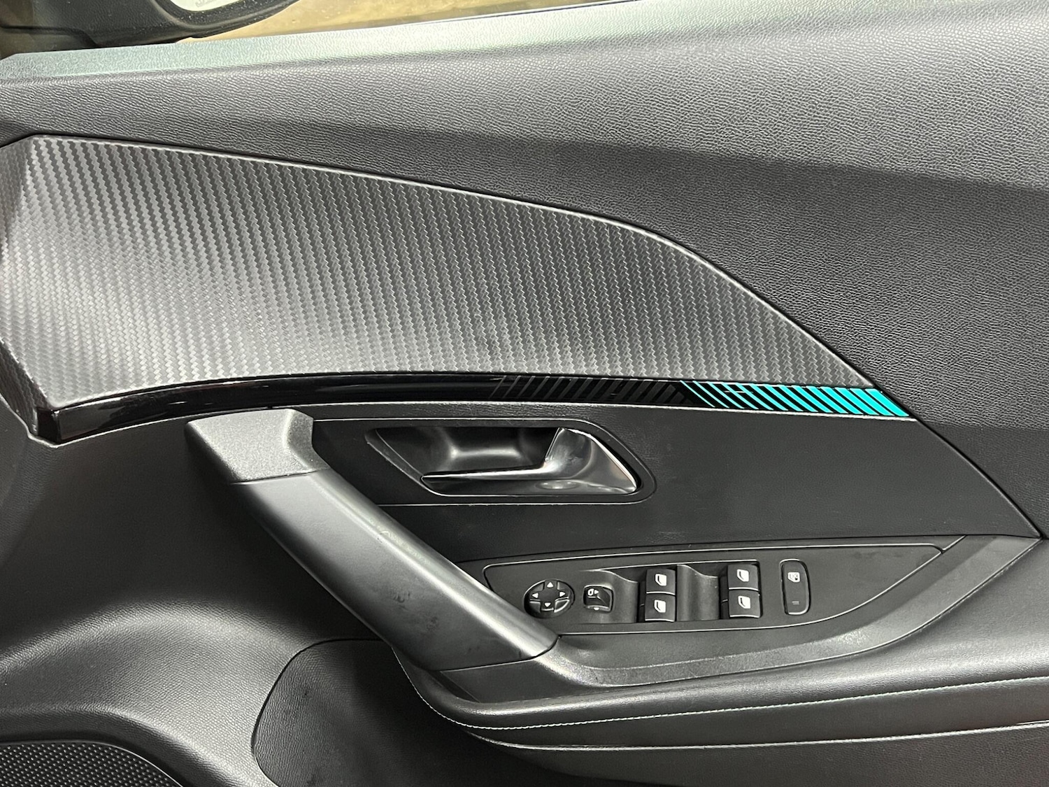 Used Peugeot 2008 2022 for sale - 77738577: Photo 25