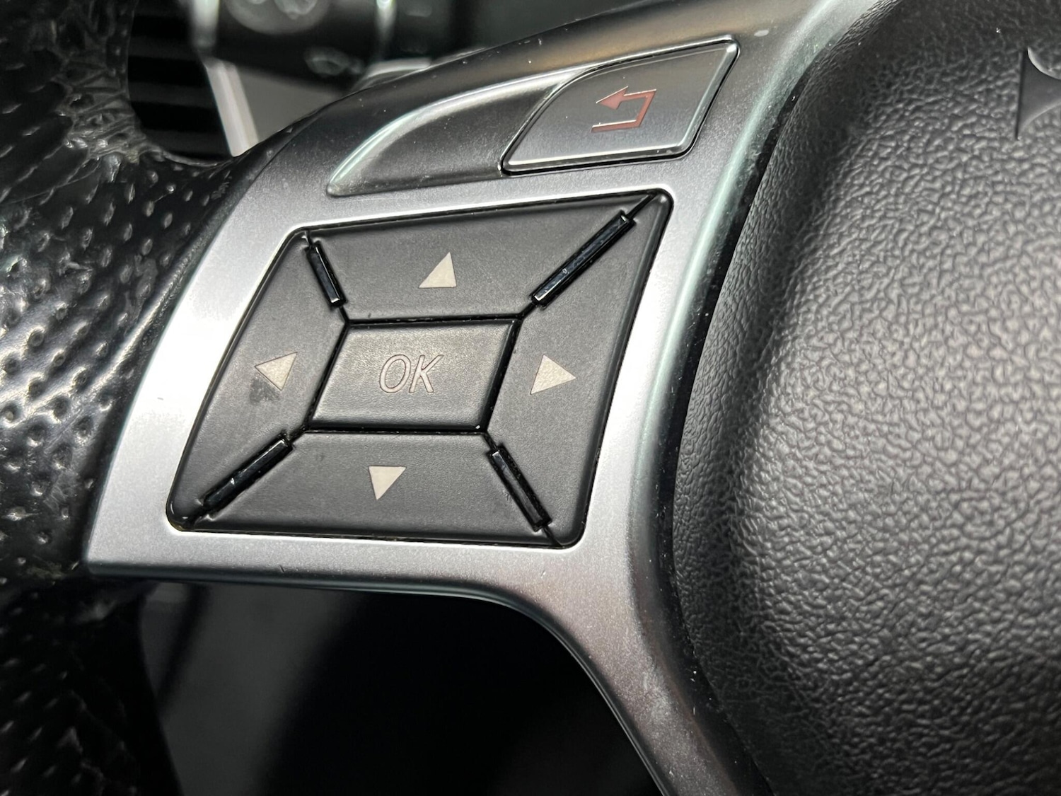 Used Toyota Yaris 2015 for sale - 77925270: Photo 17