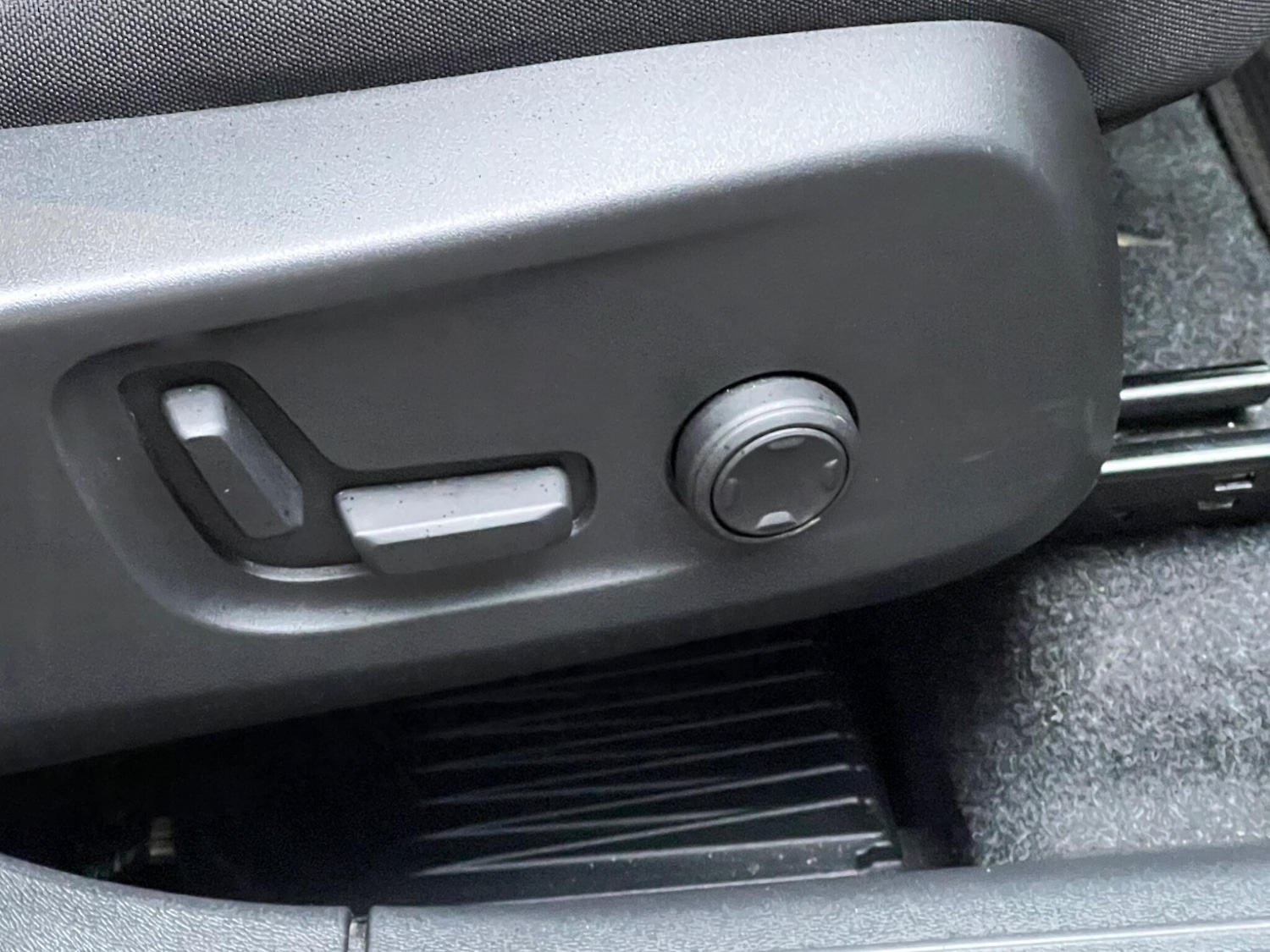 Used Volvo XC40 2024 for sale - 77479009: Photo 34