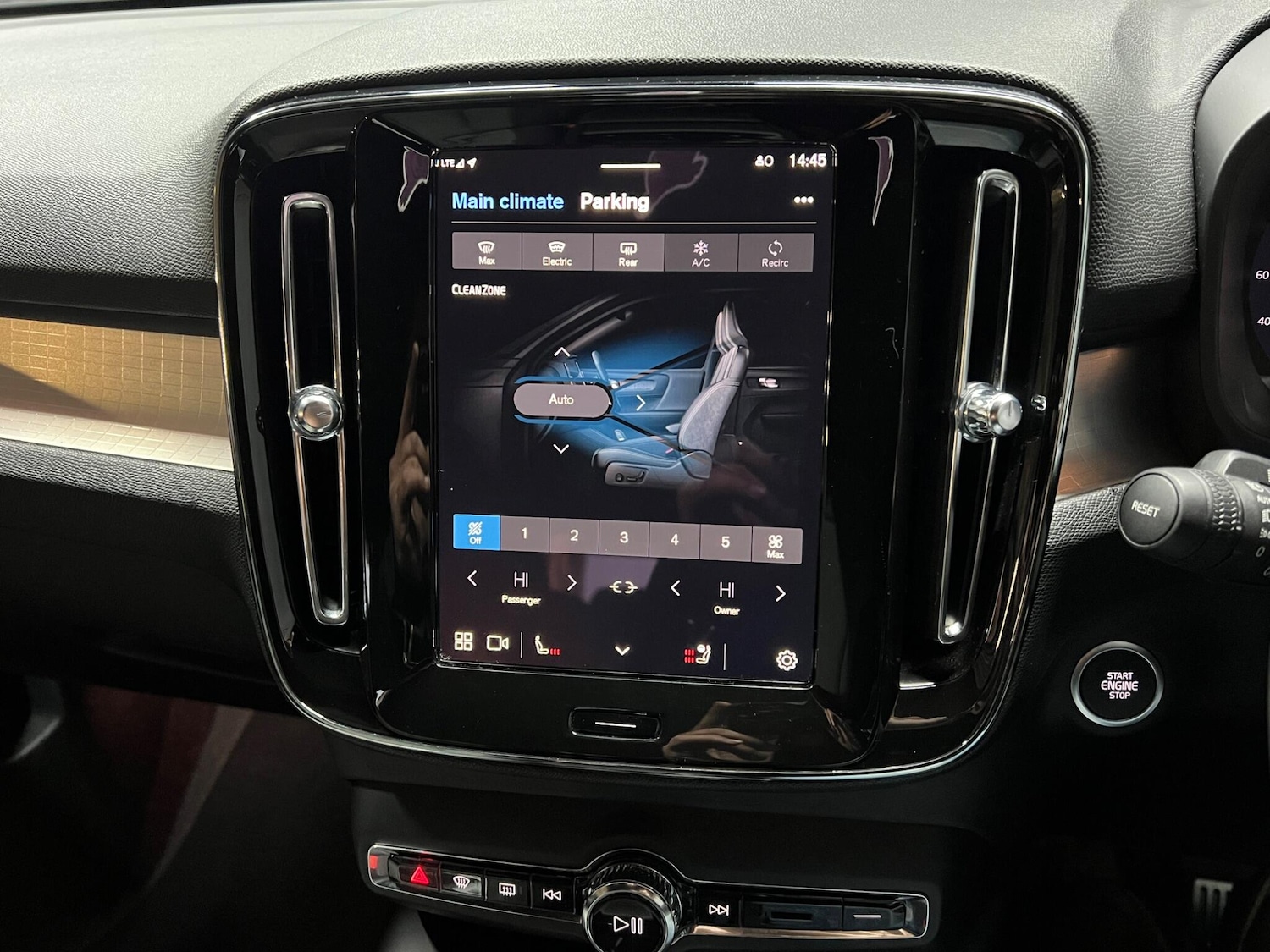 Used Volvo XC40 2024 for sale - 77479009: Photo 42