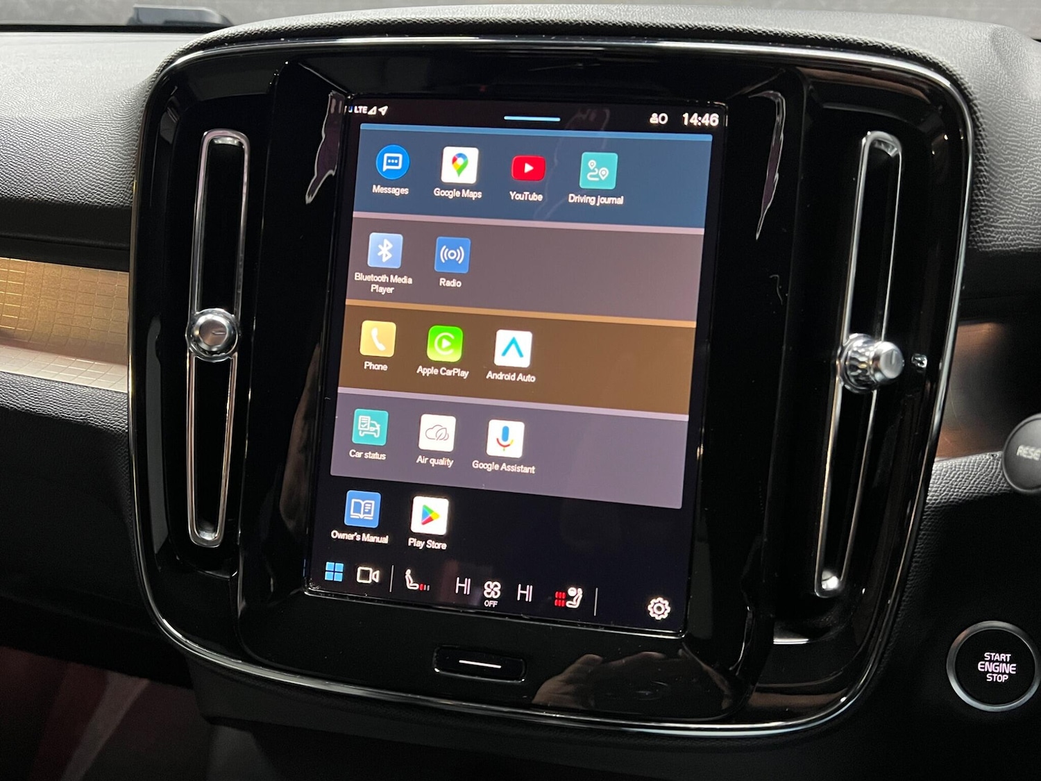 Used Volvo XC40 2024 for sale - 77479009: Photo 43