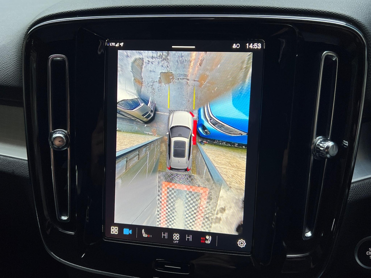 Used Volvo XC40 2024 for sale - 77479009: Photo 46