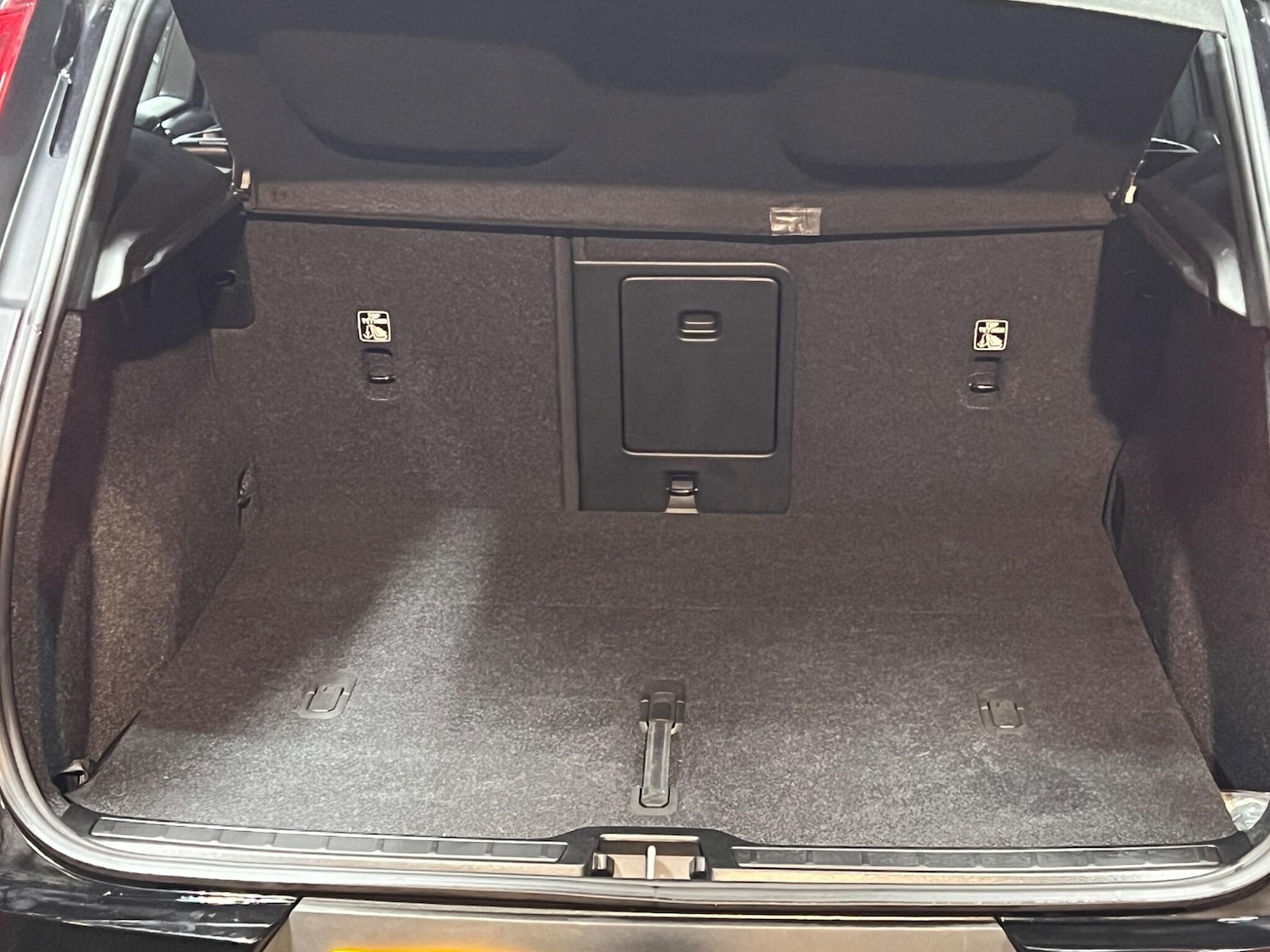 Used Volvo XC40 2024 for sale - 77479009: Photo 50