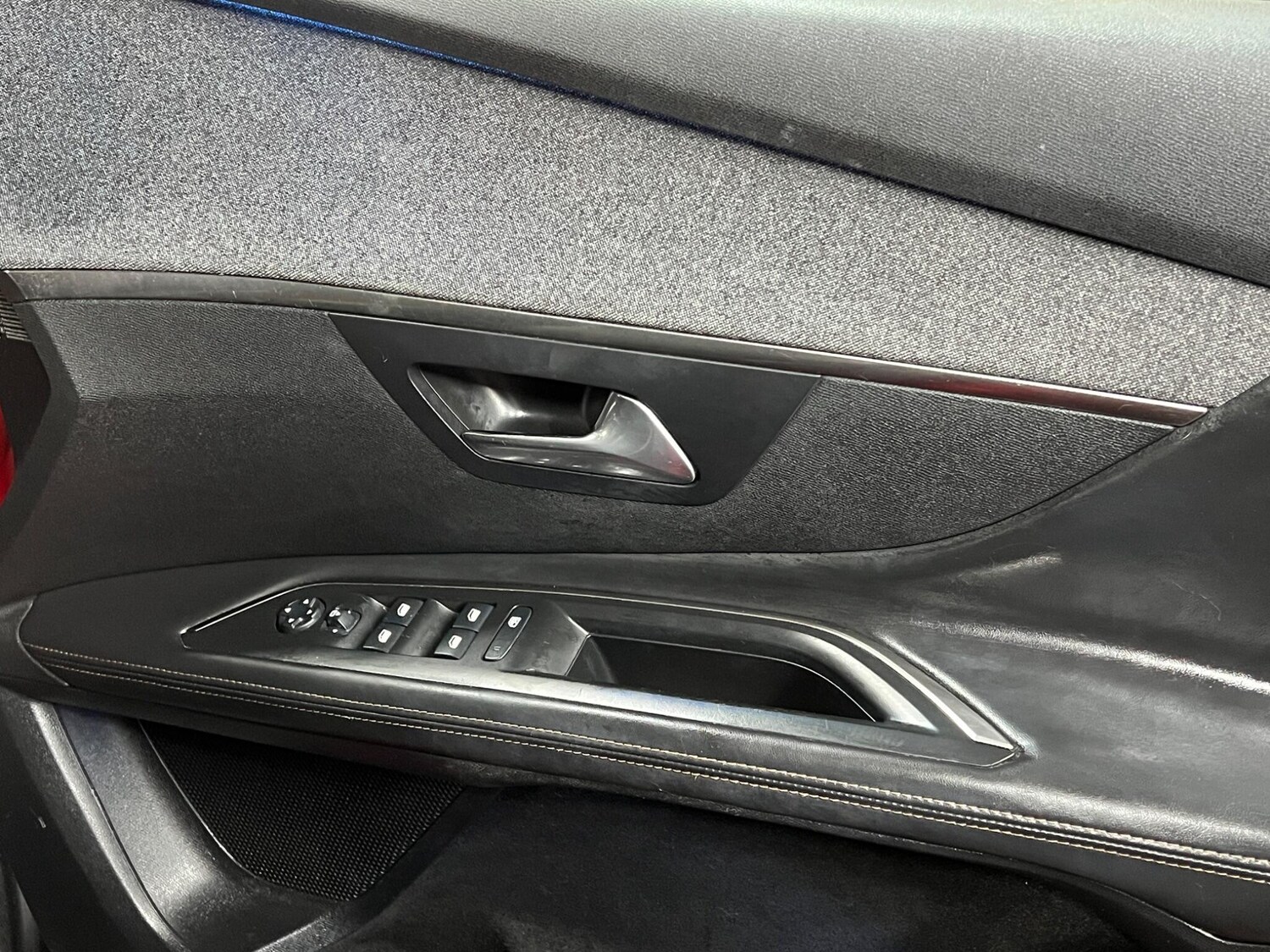 Used Peugeot 3008 2018 for sale - 77479015: Photo 25