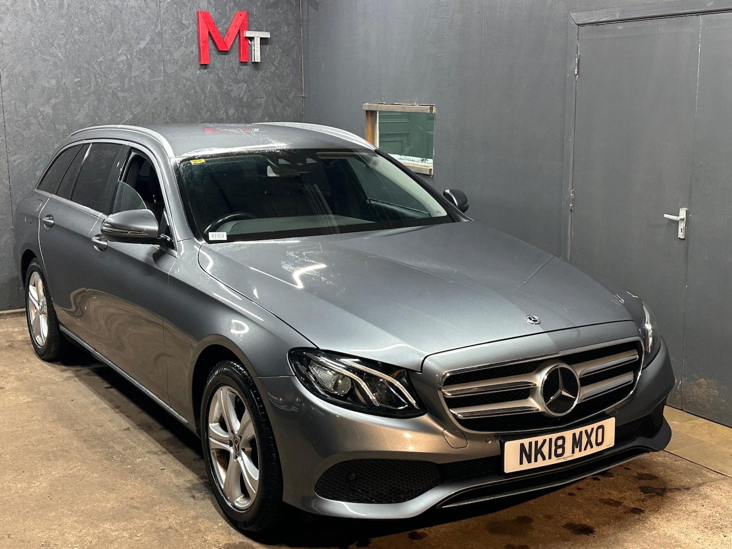 Used Mercedes-Benz E Class 2018 for sale - 76714634: Photo 2