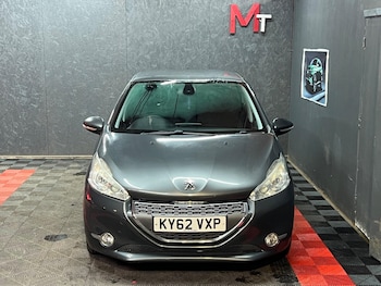Used Peugeot 208 2012 for sale - 77587252: Photo