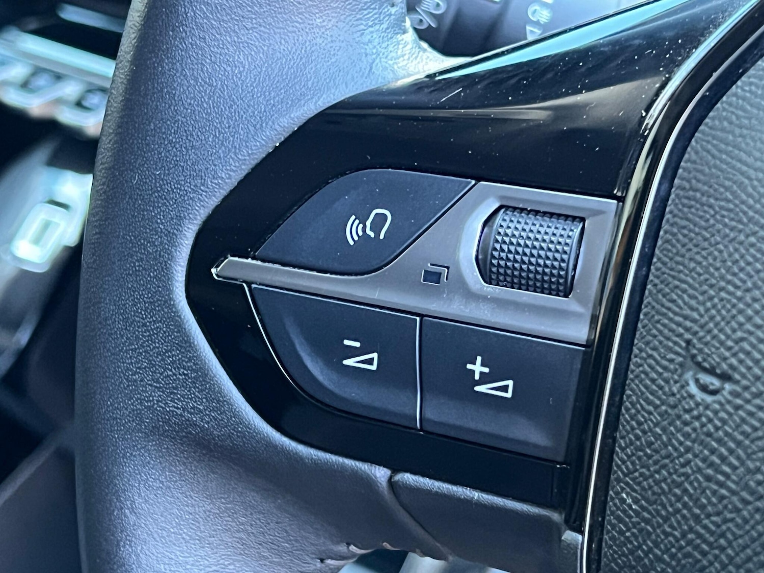 Used Peugeot E-208 for sale - 78115697: Photo 19