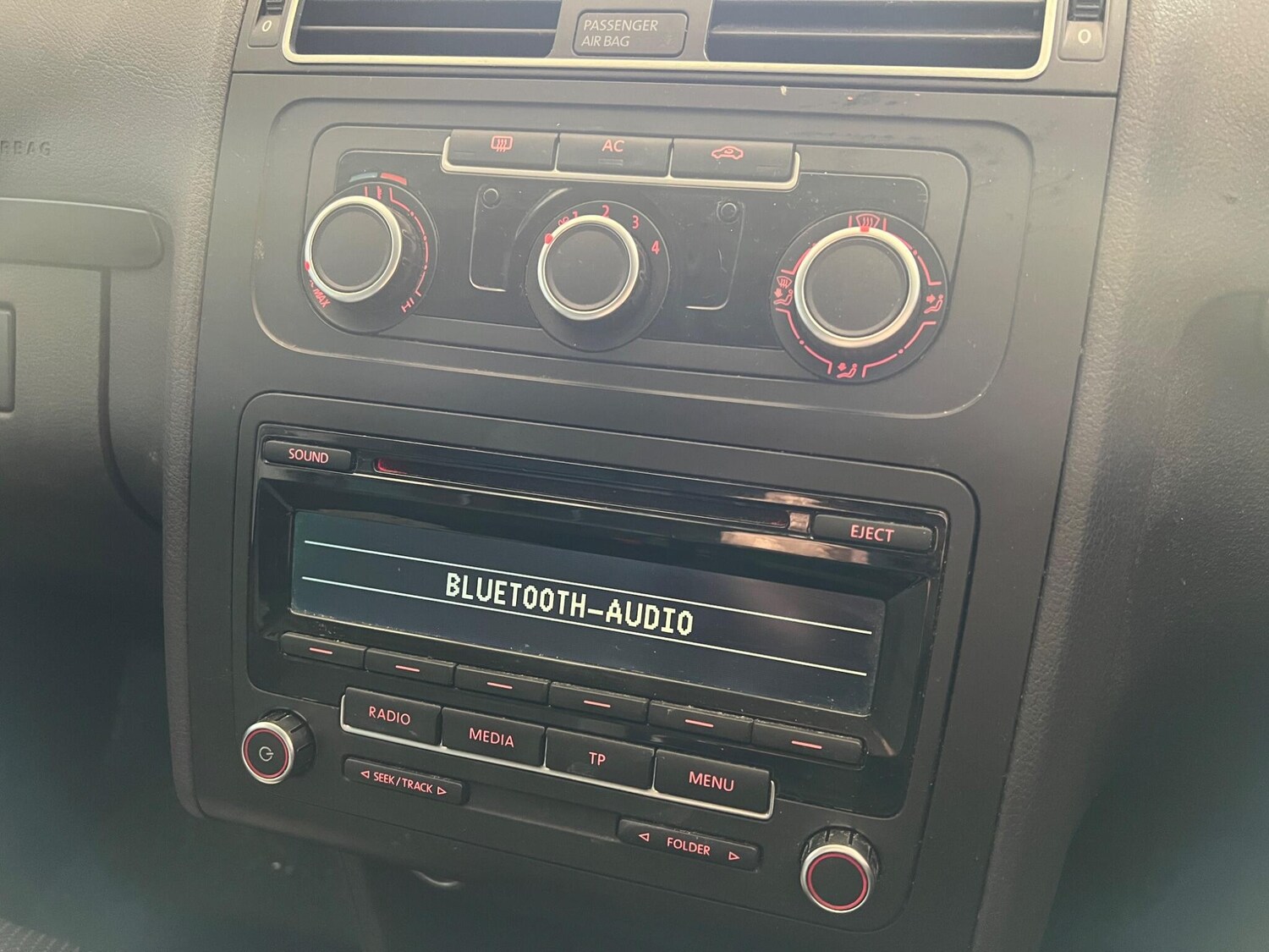 Used Volkswagen Touran 2012 for sale - 77723875: Photo 24