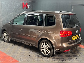 Used Volkswagen Touran 2012 for sale - 77723875: Photo