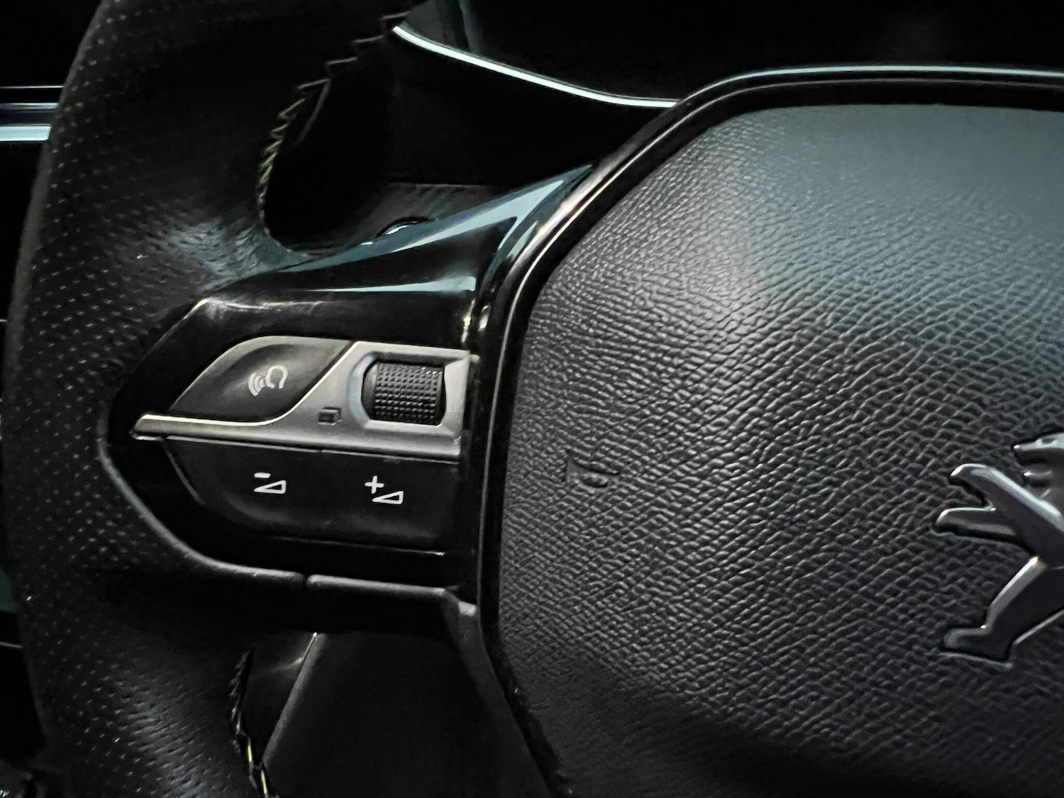 Used Peugeot 2008 2020 for sale - 77049719: Photo 21