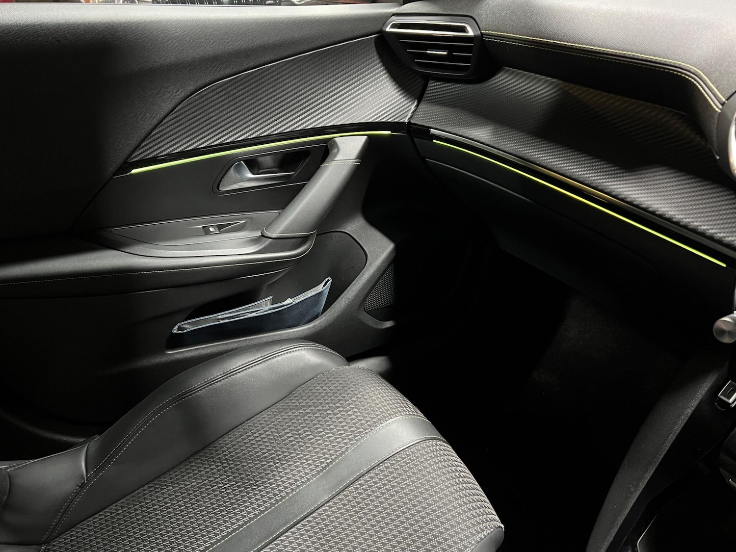 Used Peugeot 2008 2020 for sale - 77049719: Photo 33