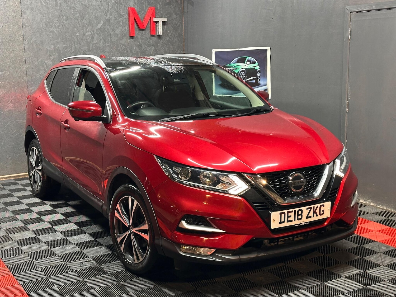 Used Nissan Qashqai 2018 for sale - 76849800: Photo 2
