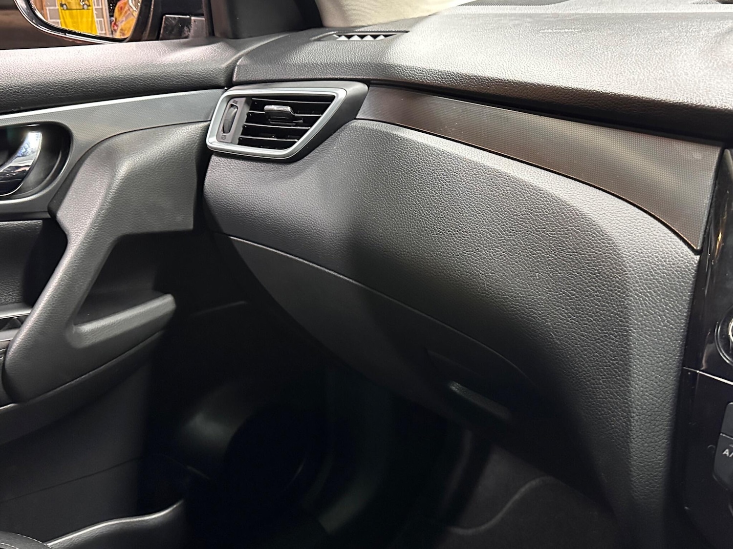 Used Nissan Qashqai 2018 for sale - 76849800: Photo 24