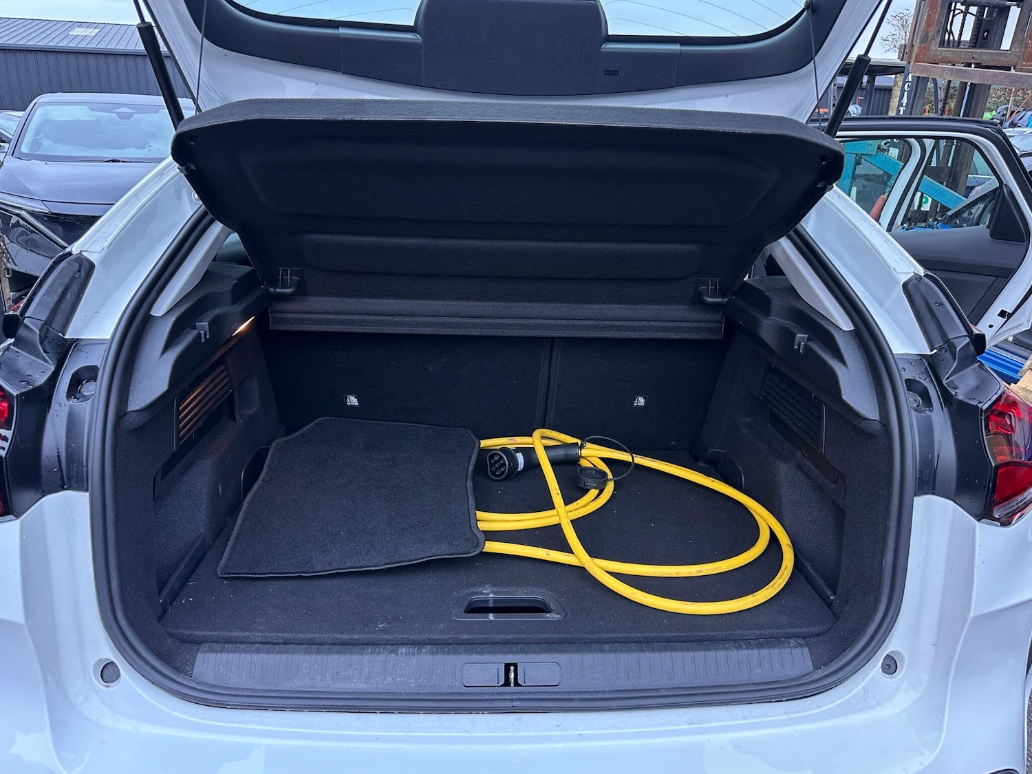 Used Citroen e-C4 for sale - 76572191: Photo 28