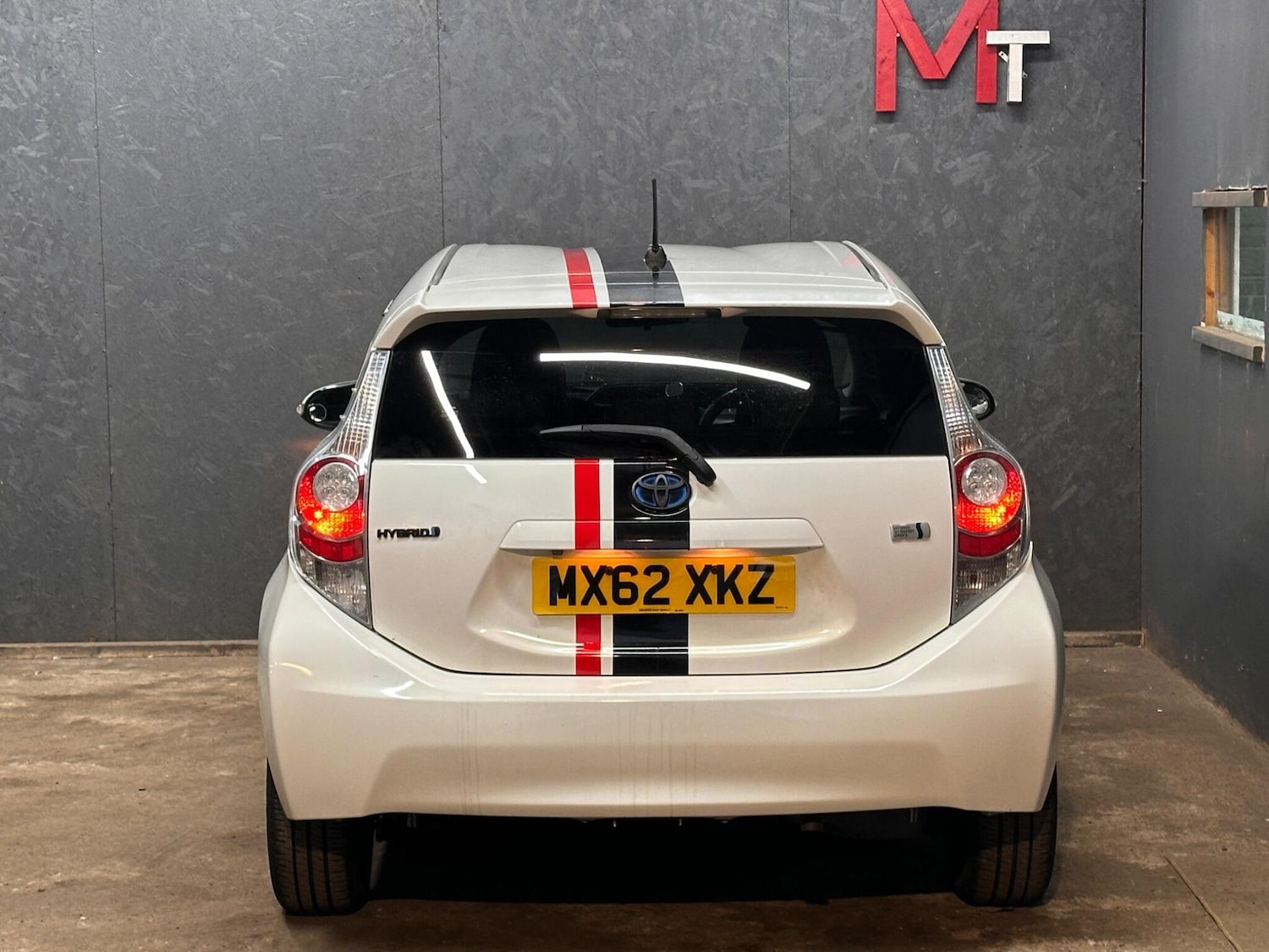 Used Toyota Aqua for sale - 76377882: Photo 10