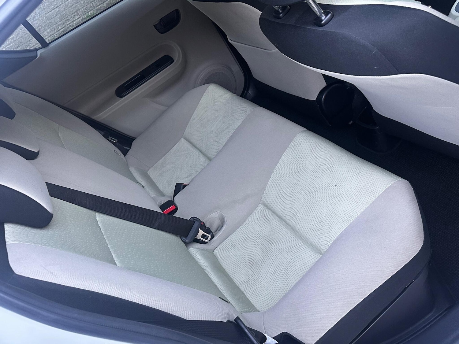 Used Toyota Aqua for sale - 76377882: Photo 15