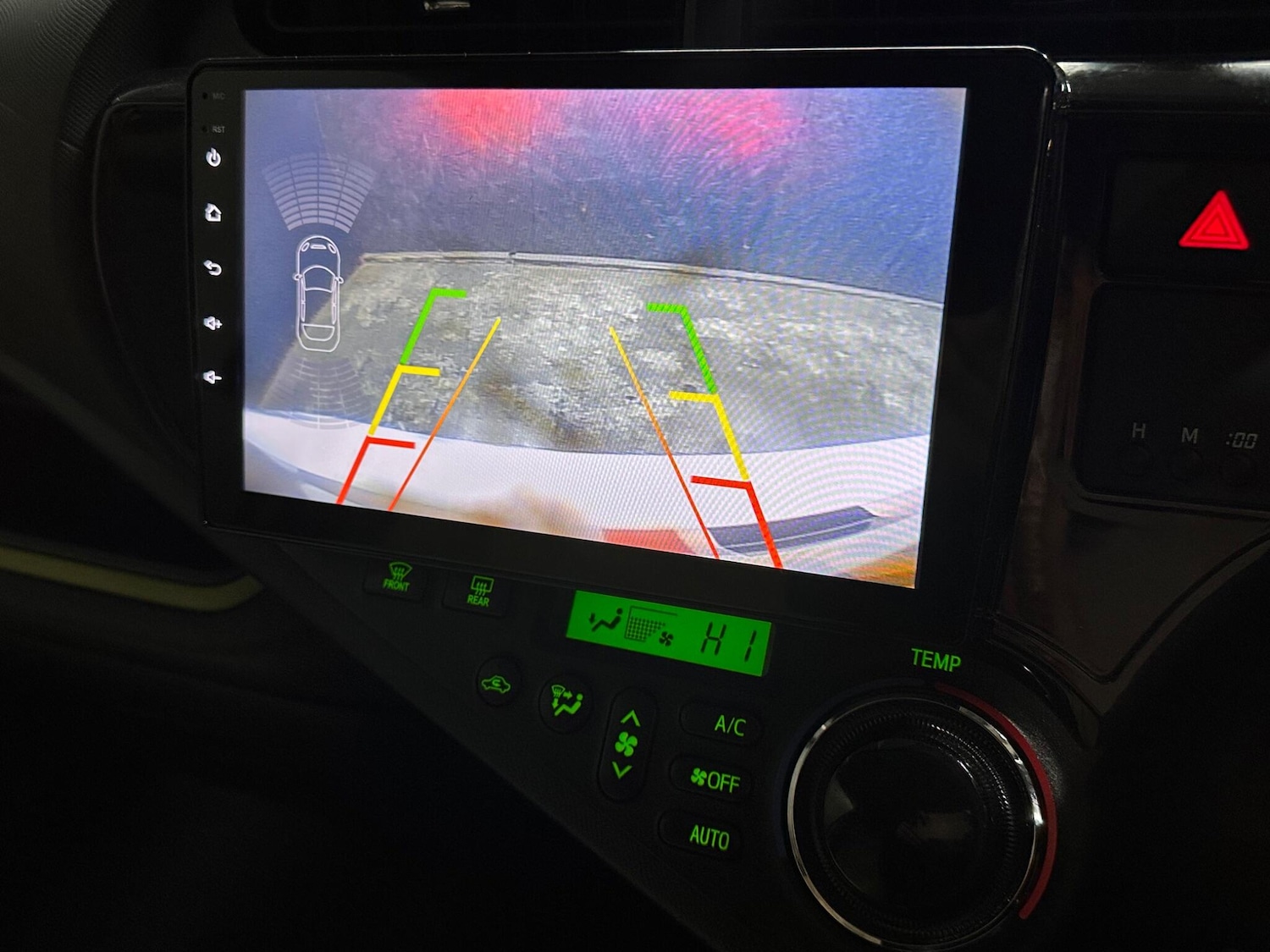 Used Toyota Aqua for sale - 76377882: Photo 25