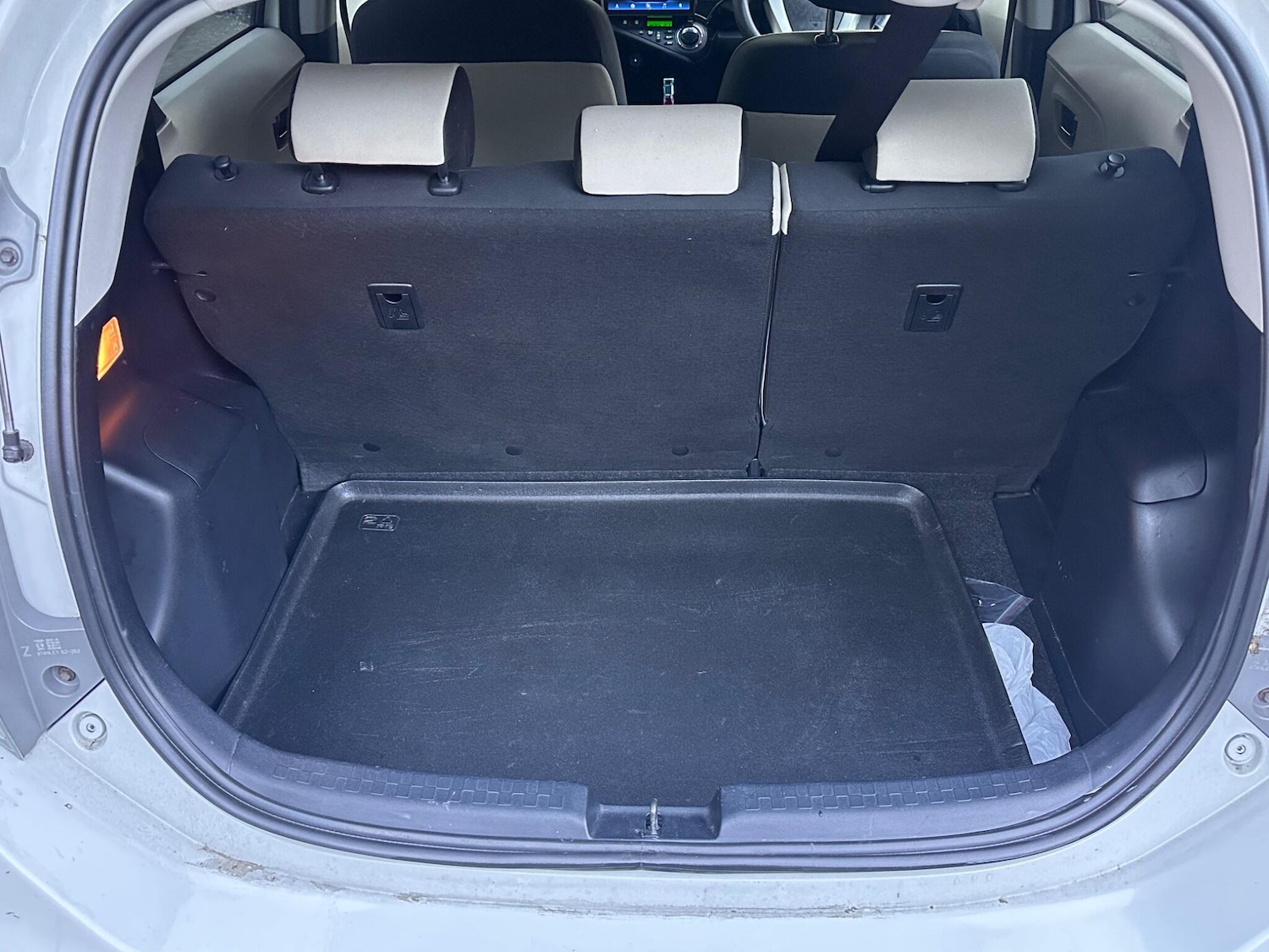 Used Toyota Aqua for sale - 76377882: Photo 26