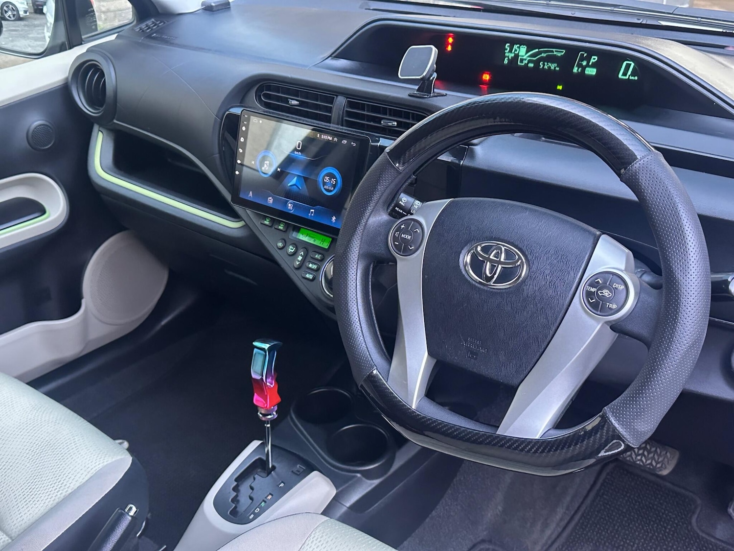 Used Toyota Aqua for sale - 76377882: Photo 28