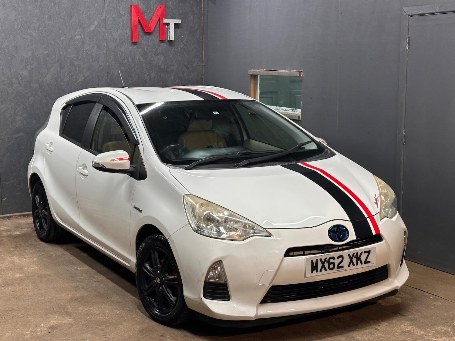 Used Toyota Aqua for sale - 76377882: Photo 6