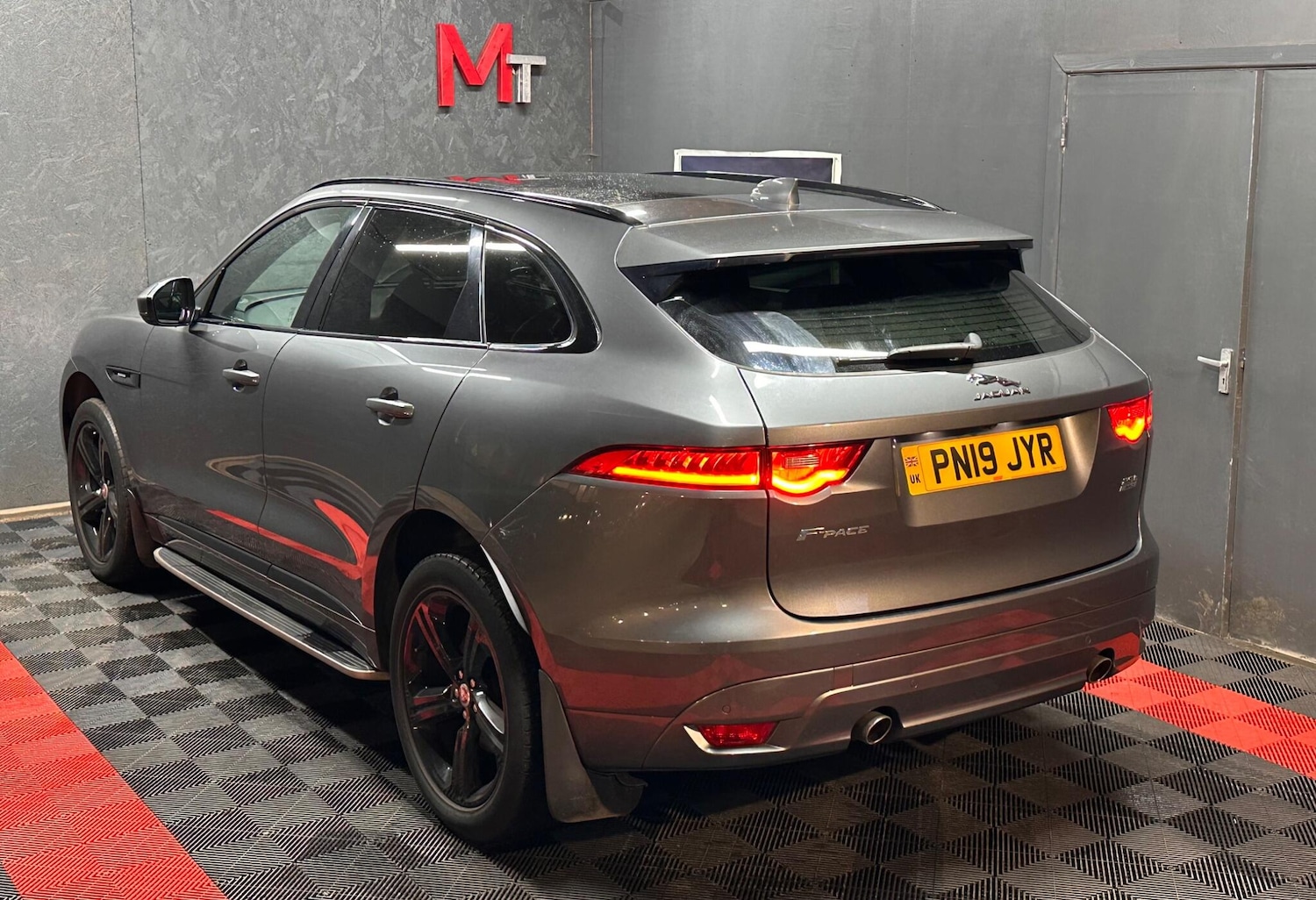 Used Jaguar F-Pace 2019 for sale - 76886324: Photo 10