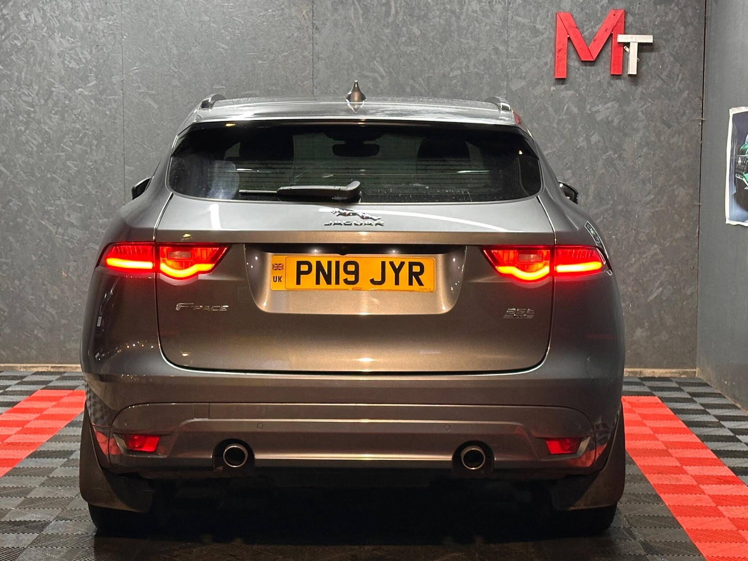 Used Jaguar F-Pace 2019 for sale - 76886324: Photo 15