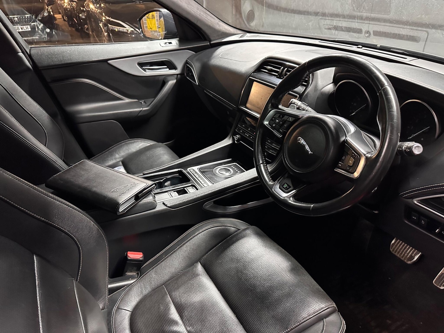 Used Jaguar F-Pace 2019 for sale - 76886324: Photo 17