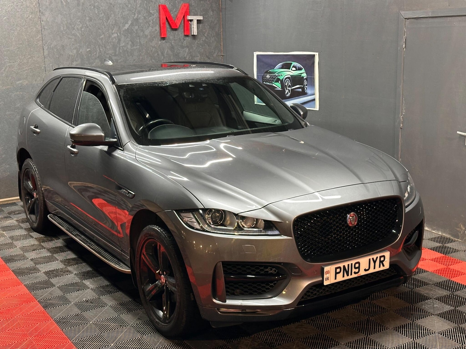 Used Jaguar F-Pace 2019 for sale - 76886324: Photo 8