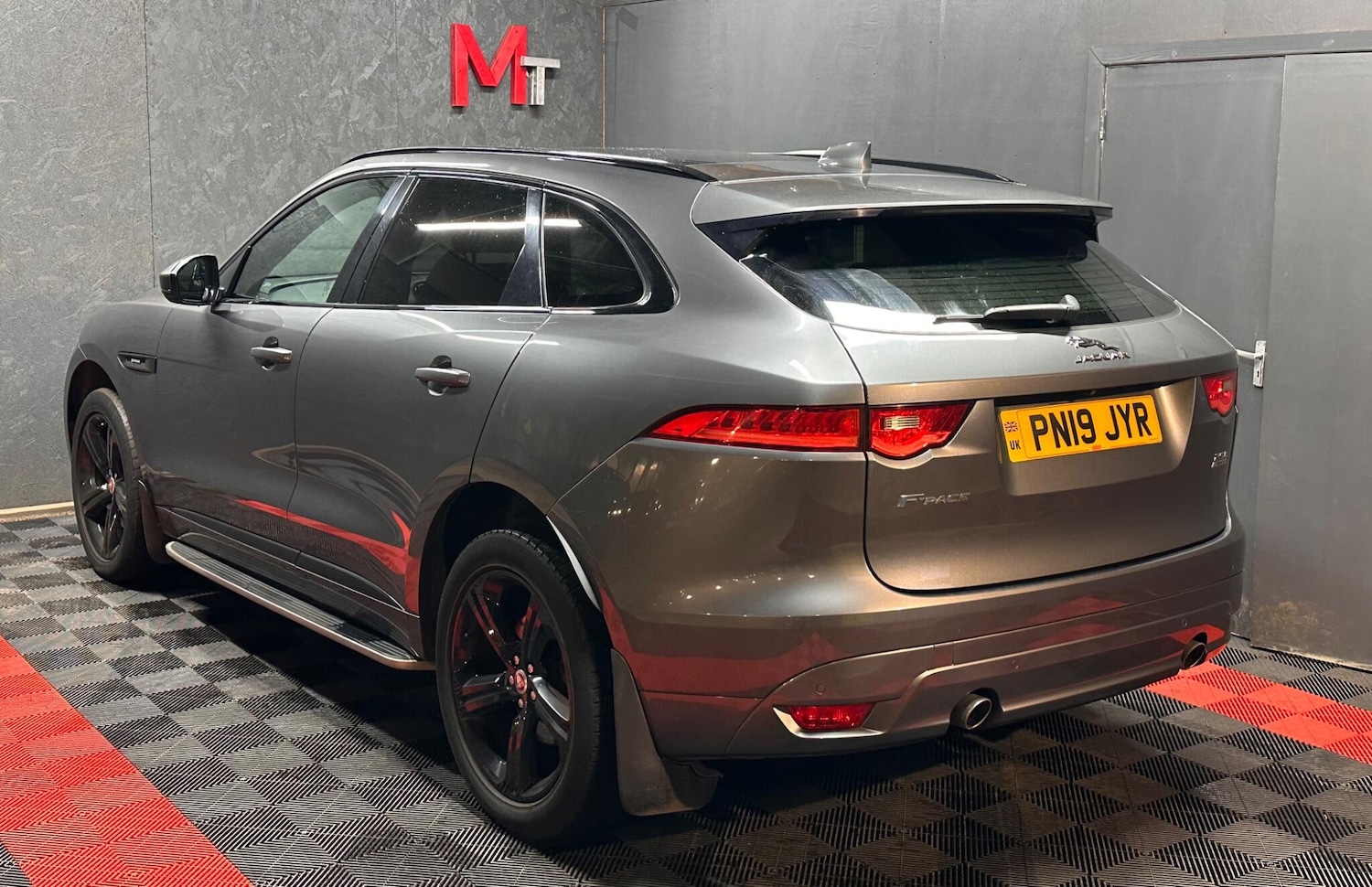 Used Jaguar F-Pace 2019 for sale - 76886324: Photo 9