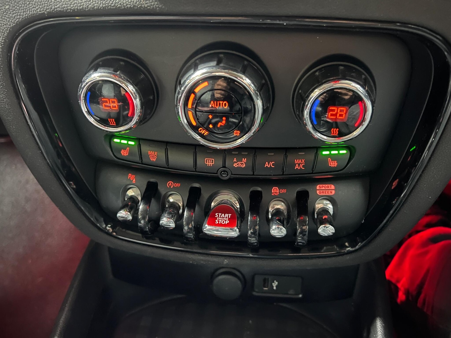 Used MINI Clubman 2018 for sale - 77015376: Photo 42