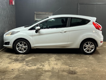 Used Ford Fiesta 2015 for sale - 75670382: Photo