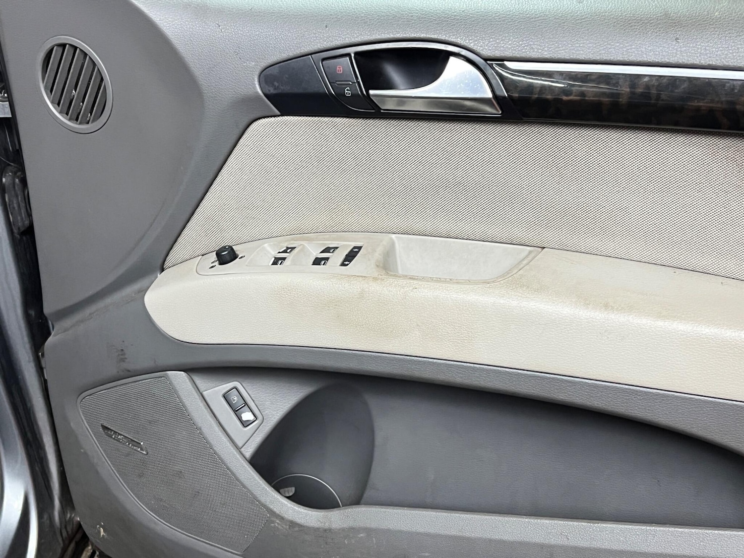 Used Audi Q7 2006 for sale - 76942545: Photo 24