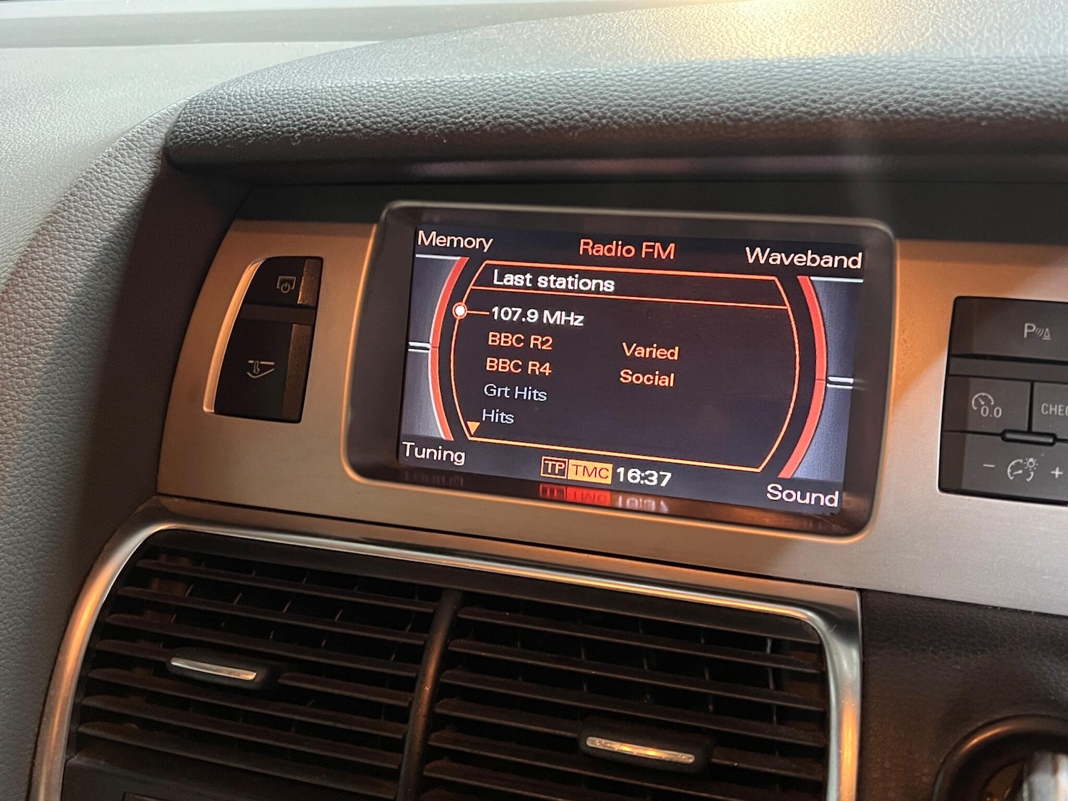 Used Audi Q7 2006 for sale - 76942545: Photo 25