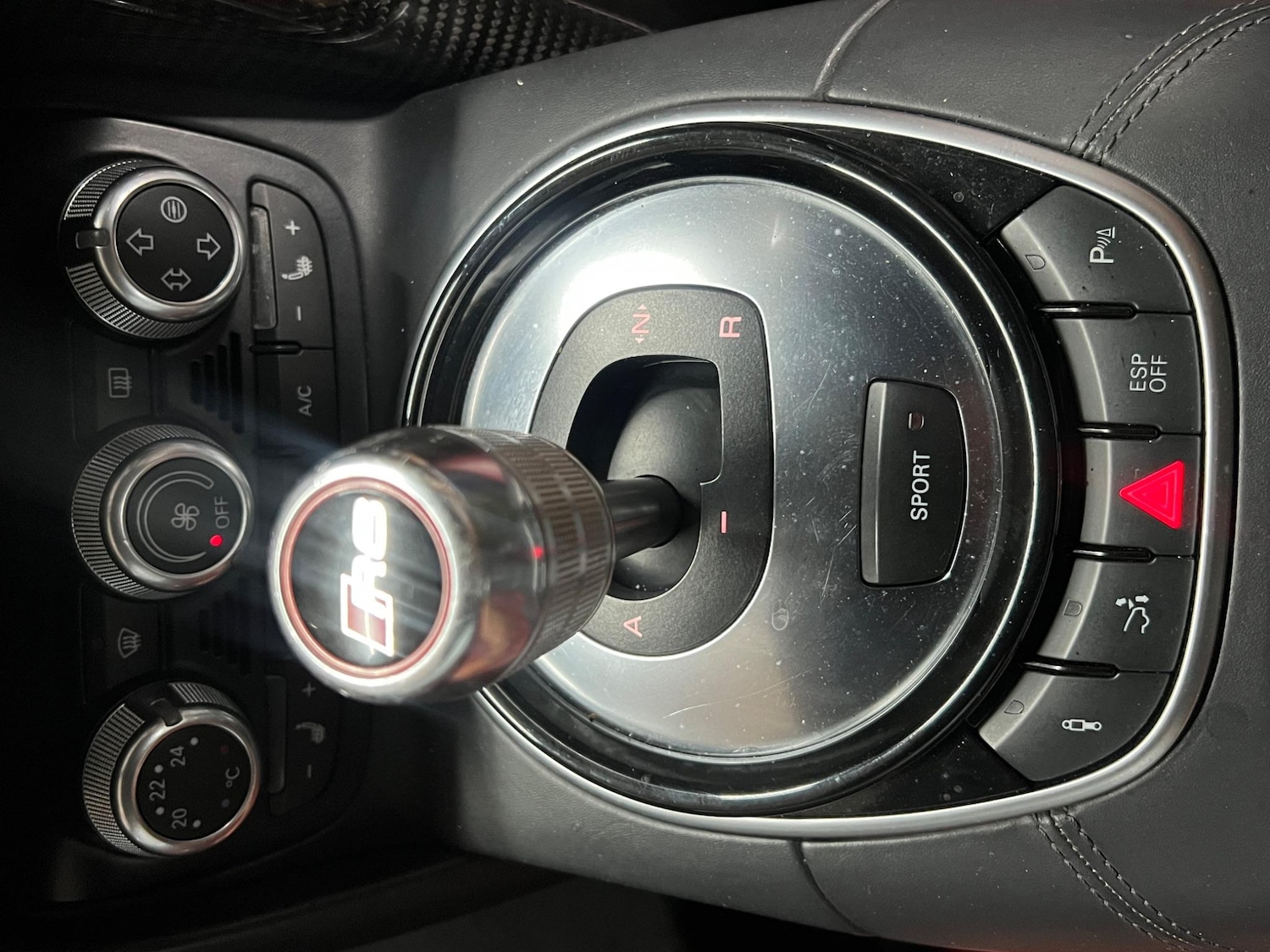 Used Audi R8 2013 for sale - 76370321: Photo 24