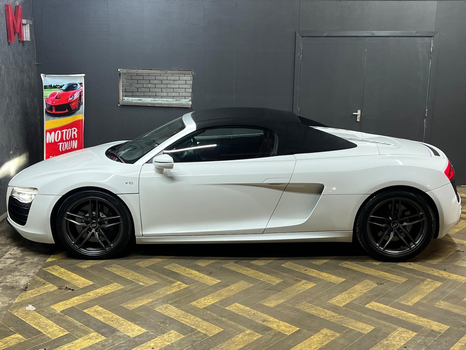 Used Audi R8 2013 for sale - 76370321: Photo 4