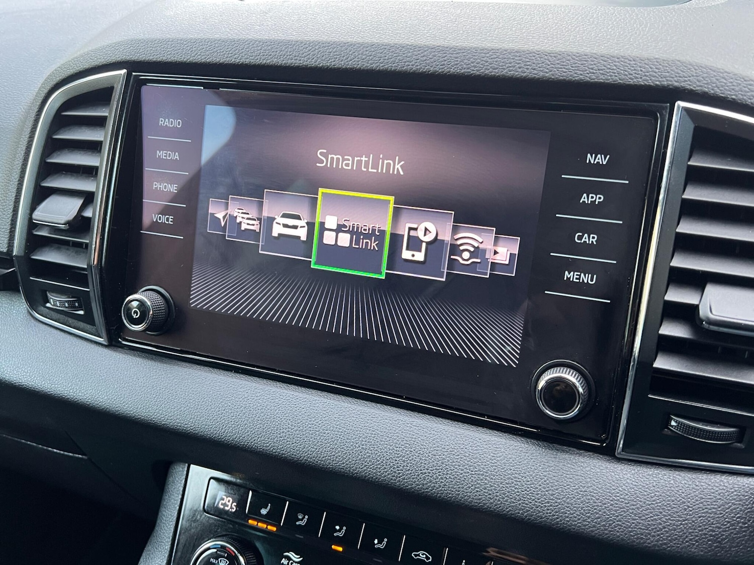 Used Skoda Karoq 2019 for sale - 77611962: Photo 42