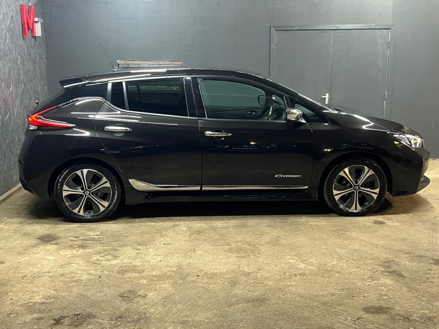 Used Nissan Leaf 2018 for sale - 76839469: Photo 11