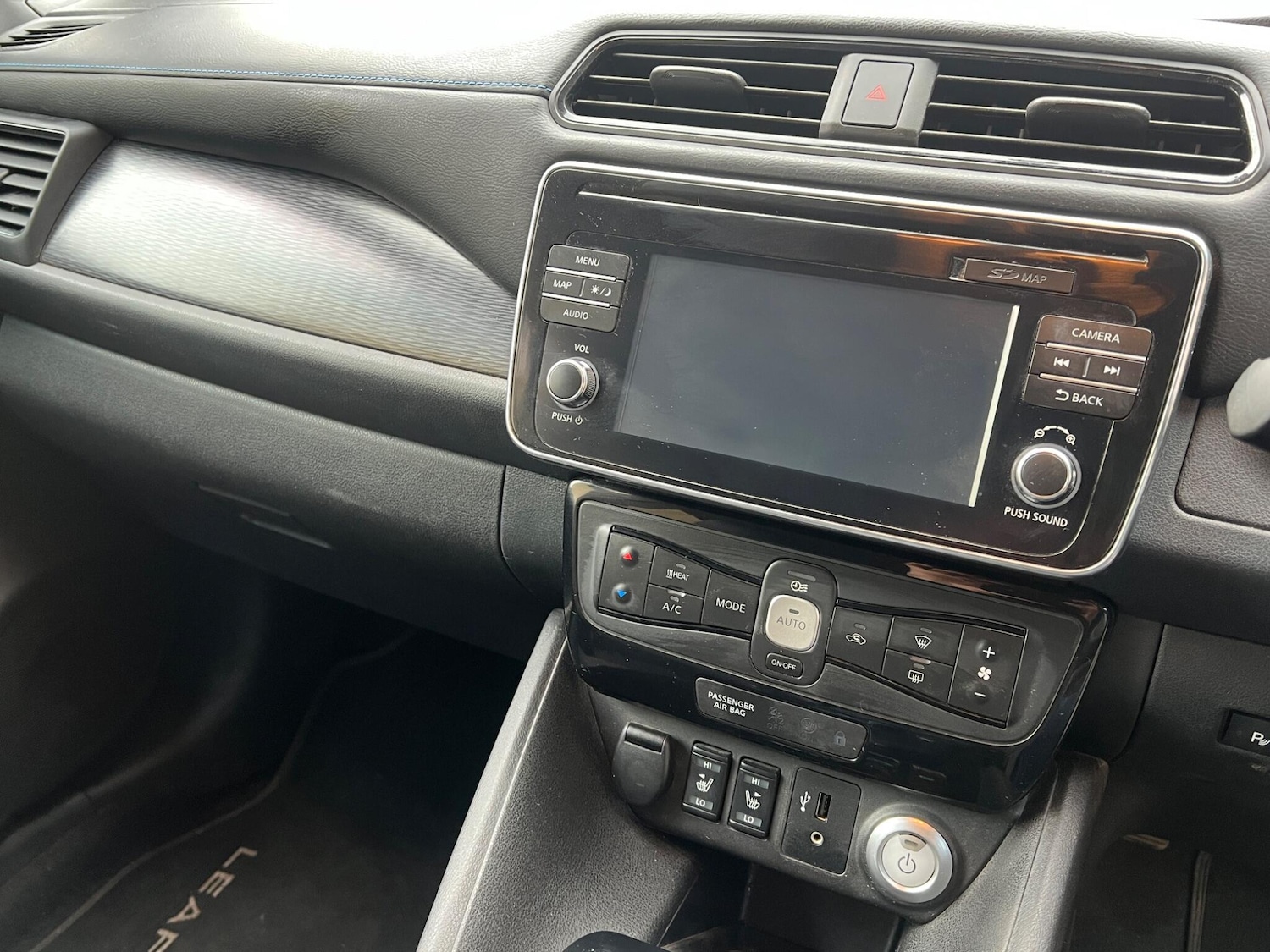 Used Nissan Leaf 2018 for sale - 76839469: Photo 30