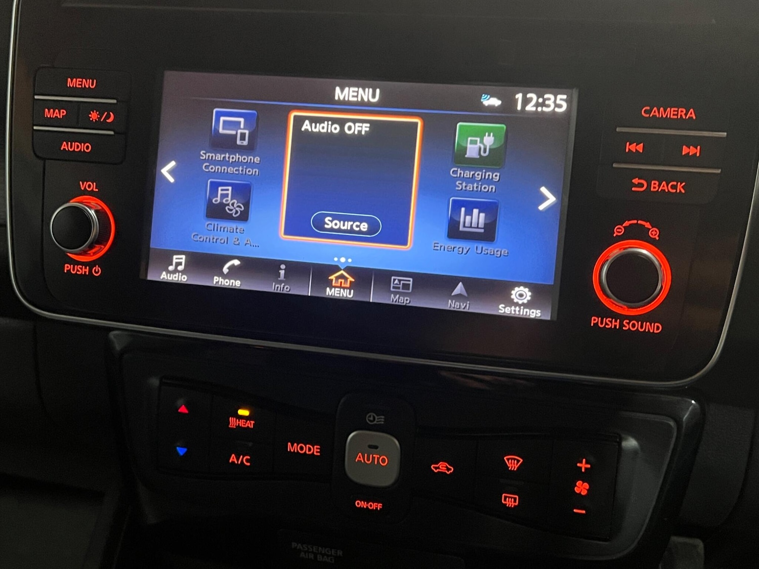 Used Nissan Leaf 2018 for sale - 76839469: Photo 32