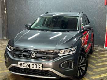 Used Volkswagen T-Roc 2024 for sale - 74762827: Photo