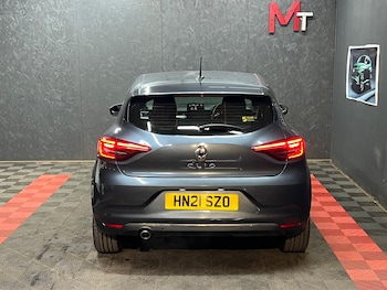 Used Renault Clio 2021 for sale - 79471519: Photo